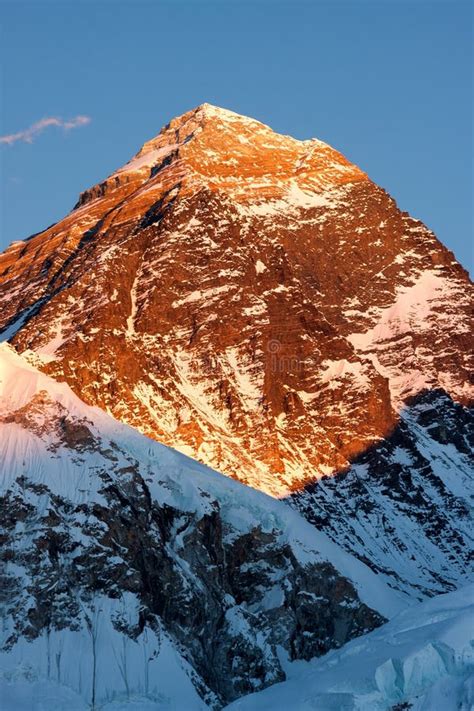 Summit Of Mt Everest At Sunset Stock Image Image Of Tibet White