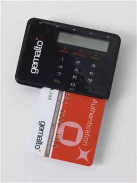 Smartphone credit card reader reviews. Gemalto Optical Reader A First | Ubergizmo
