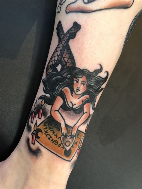 Today i used my henna skills to etch henna inspired art into ugg boots!the event took place at nordstrom in king of prussia pa as an in store thank you for purchase of ugg's. Kate Collins Tattoo. Philadelphia. | Tattoos, Skin art ...