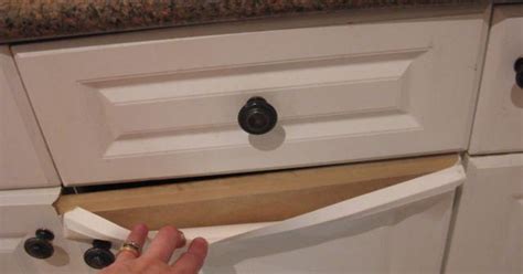 You can also use liquid hand soap or dish detergent to clean the surfaces. How do you paint laminate kitchen cupboards when they're ...