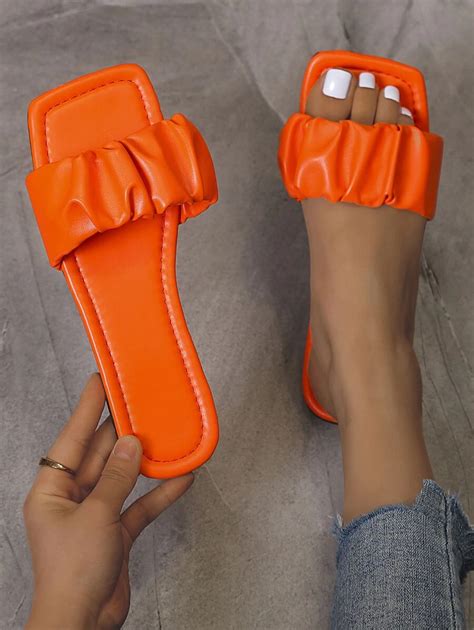 Women Minimalist Ruched Detail Slide Sandals Funky Summer Flat Sandals