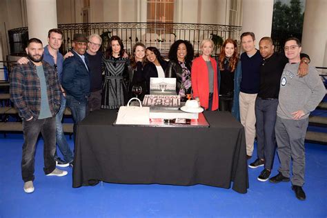 Scandal Cast And Crew Celebrate 100th Episode Filming