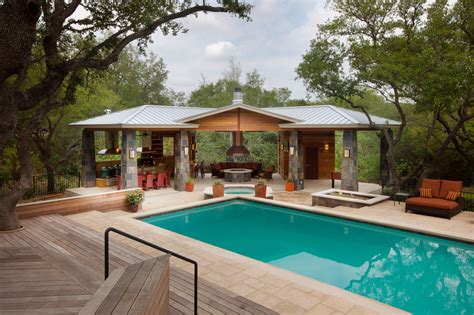13 Inspiring Pool House With Bathroom Designs Youll Want To Copy Kellyhogan