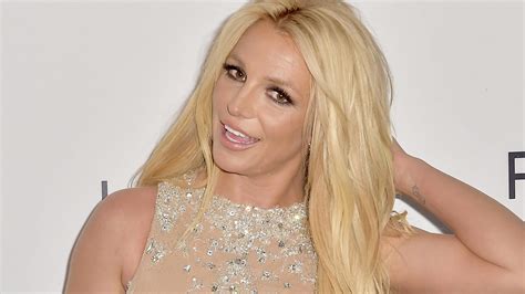 Слушать песни и музыку britney spears (бритни спирс) онлайн. Britney Spears war das letzte Mal vor vier Jahren im Club