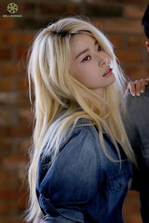 4 ways to style the asian man bun. Beautiful Korean girl with bleached hair | Asian beauty ...