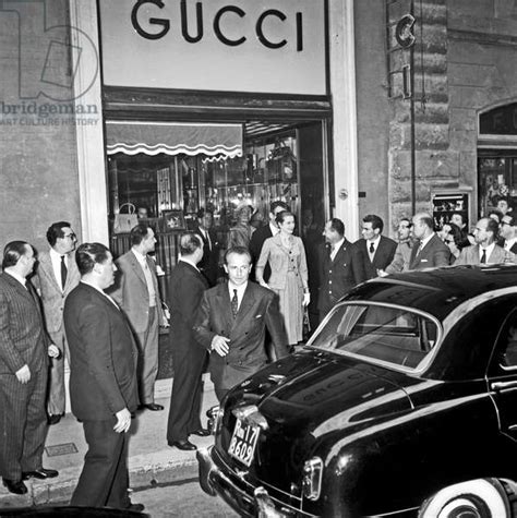 Grace Kelly Leaving The Boutique Gucci Rome Italy 1959 Bw Photo By