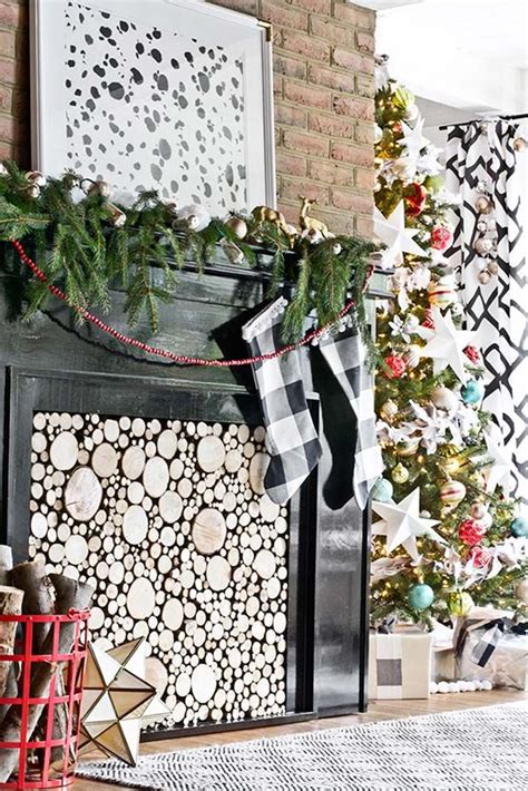 Bright Black White And Metallic Christmas Decorations From Sarah