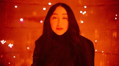 noah cyrus announces debut album the hardest part