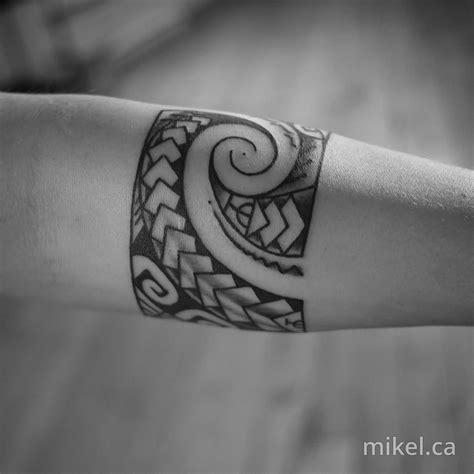 Polynesian Tattoo Artists Polynesiantattoos Tribal Wave Tattoos