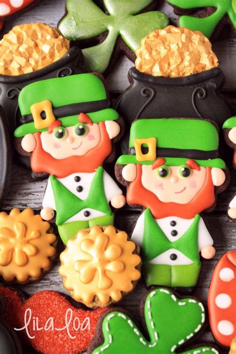 Irish cookies st patrick's day cookies cookie tutorials easter decor st patricks day icing decor last week, when i shared my decorated bear cookies several of you wanted to know more about mr. How To Make Decorated Leprechaun Cookies for St. Patrick's ...