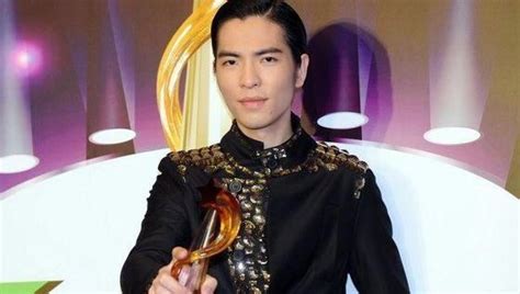 At the age of 17, while still in high school, he started working as a restaurant singer. Jam Hsiao files police report after receiving mealworms and joss paper - Asianpopnews