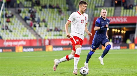 Jakub moder statistics played in brighton. Kołtoń: Jakub Moder za Mateusza Klicha w środku pola na ...