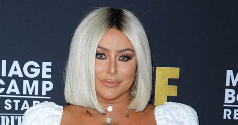 Aubrey Oday Fires Back At Body Shamers Shares Selfie To Prove What She Looks Like Aubrey O