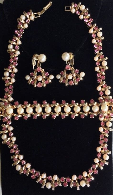 Lovely Vintage Kramer Necklace Bracelet And Earrings Setpink