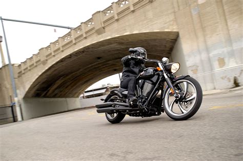 106 cu in (1,740 cc) engine produces 94 hp (70 kw) and 106 lb·ft (144 n·m) torqueengine: VICTORY Vegas 8-Ball specs - 2012, 2013 - autoevolution