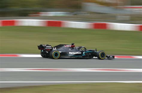 Dazu gibt es die formel 1 für sky q kunden auch in brillantem uhd: Formel-1-Rennen am Nürburgring: Lewis Hamilton stellt ...