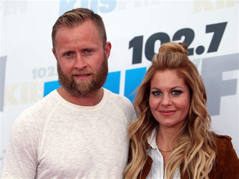 Candace Cameron Bure Says She Was Shocked By Reaction To Pda Photo Thinks Some Christians