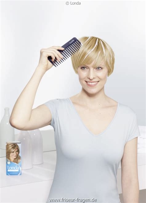 Häufig kommt jedoch die frage auf, ob man strähnchen selbst machen oder lieber zum friseur gehen sollte. Strähnen selbst gemacht! | Friseur-Fragen.de