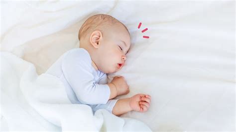 Duh kok si bayi selalu menangis saat tengah malam ya? Bayi Tidur Terus, Apakah Pertanda Penyakit Tertentu? | Orami