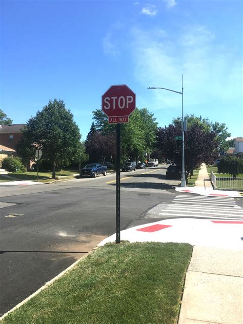 Whitestone Intersection Gets Its Stop Sign The Flushing Blog