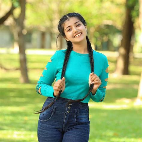 Nethmi roshel rogers beautiful sri lankan actress and model girls. Get Deweni Inima Aksha Real Name JPG