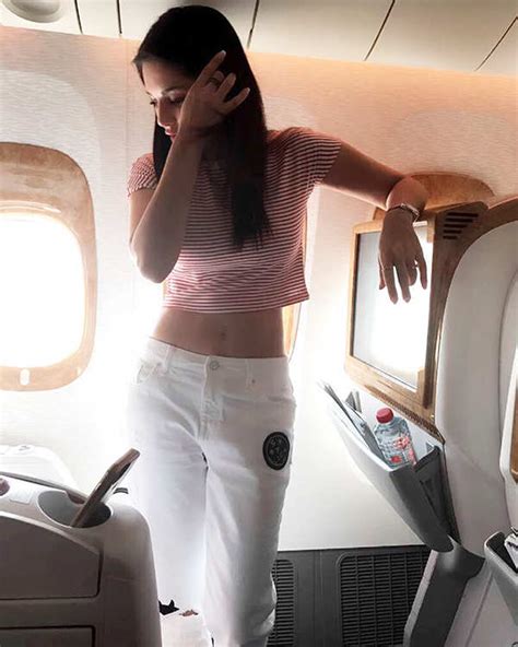 Sunny Leone Escapes A Plane Crash Says “we Are Alive” Pics Sunny