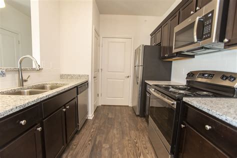 The august apartments offers upgraded 1, 2 & 3 bedroom apartments in lexington, ky. 2 Bedroom Apartments | Lexington, KY | Ashton Park Apartments