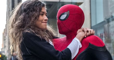 Zendaya Goes Full Mary Jane While Promoting Spider Man Far From Home