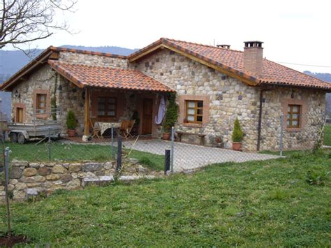 Casas rurales y hoteles con encanto para vivir una experiencia rural romántica en pareja, con niños, con mascotas, gastronomía, enología y senderismo. Casas rurales asturias