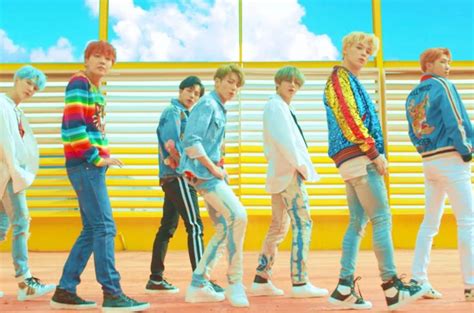 Dna Mv Outfits 🕺🏼 22 Bts Styles Amino