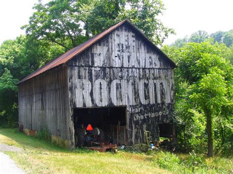 See rock city barn once quite ubiquitous throughout the southeast, this is one of the few see rock city barns still in legible condition. Some Rock City barns do not change for many decades ...