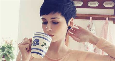 An Experts Guide To A Pixie Cut With Bangs