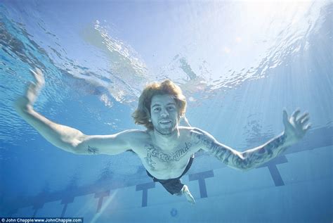 Nevermind catapulted nirvana from relative obscurity to the heights of commercial and critical success virtually overnight. Metro951 25 años después: así está hoy el bebe de Nevermind