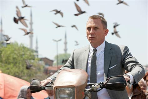 Daniel Craig In Skyfall Heyuguys