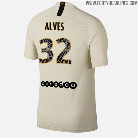 Update Special Nike Paris Saint Germain 18 19 Away Kit Font Revealed