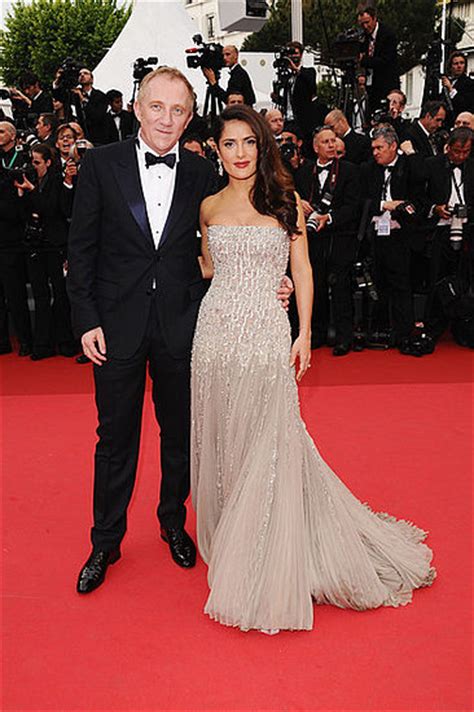 Salma hayek pinault, урождённая са́льма вальга́рма ха́йек химе́нес (исп. uu27itu: salma hayek husband