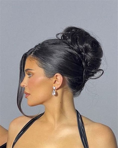 kylie jenner hair updo kylie hair hairstyles for layered hair 90s hairstyles wedding
