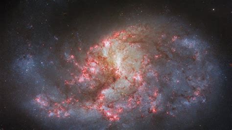 Hubble Telescope Revisits Gorgeous Spiral Galaxy