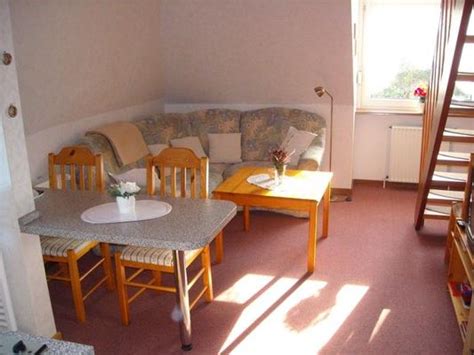 Die wohnung kann sich als zu klein für den anstehenden nachwuchs erweisen, auch der wunsch nach einer größeren privatsphäre kann den ausschlag geben. Haus Saga Wohnung 2 (6724) - Ferienwohnung Tinnum