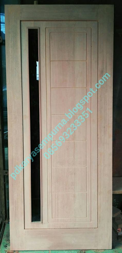 Model daun pintu besar dan kecil untuk pintu depan bergaya minimalis modern dengan aksen tali air. PD. KARYA SEMPURNA: Pintu Minimalis Variasi Kaca Terbaru
