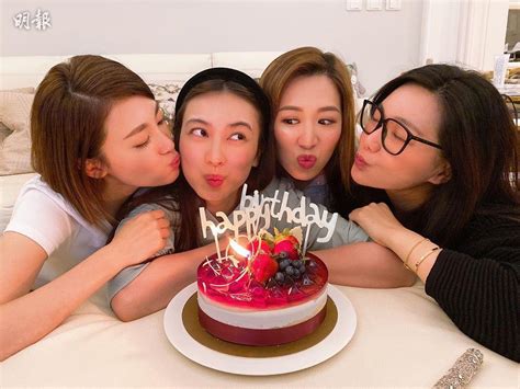 Roxanne tong lok man is a hong kong actress, television host, model, and former beauty pageant contestant. 【獨欠張嘉兒】好姊妹未齊腳 湯洛雯現身補祝朱千雪生日 (12:49) - 20200704 - SHOWBIZ - 明報OL網