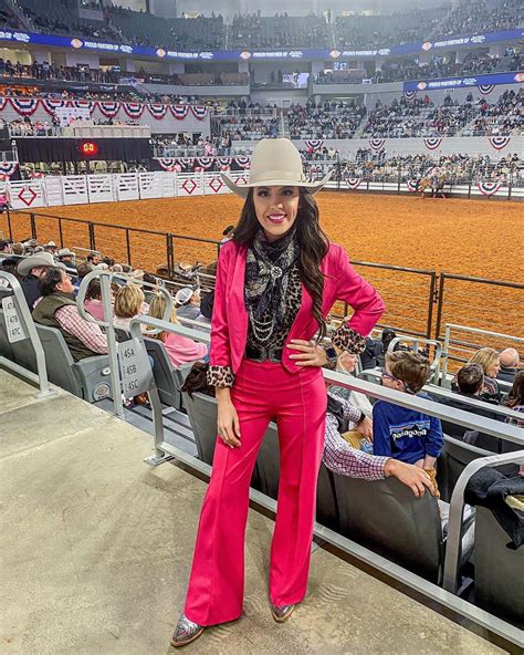 Style Round Up Fort Worth Stock Show Rodeo Cowgirl Magazine Rodeo Queen Clothes Cowgirl