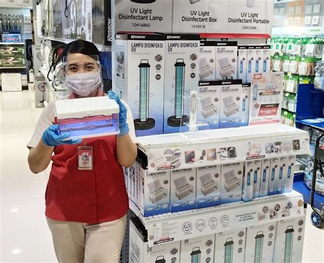 Shopping in the dark at ace & informa! ACE Hardware Living Plaza Bintaro Sediakan Lampu UV ...