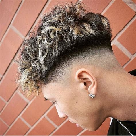 A dark curly hair with highlights will always look natural and healthy, especially if. Pin on Hair Color Ideas