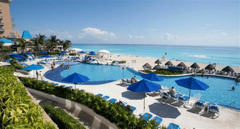 10 Amazing Resorts For A Wild Spring Break In Cancun 2023