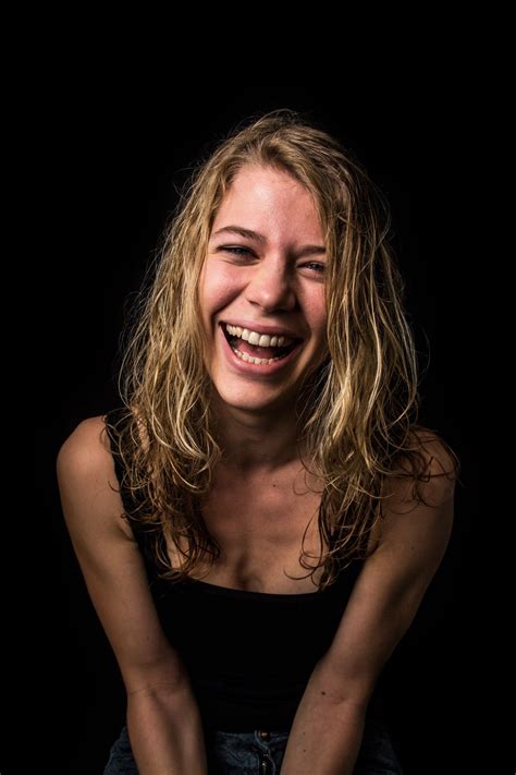 What Real Women Laugh Like Maud Fernhout Laughing Face Women Laughing Photography Work