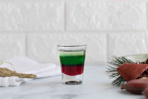 15 Fun And Festive Christmas Party Shots