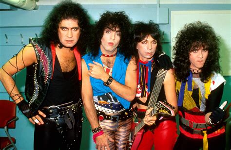 1983 Kiss Zeigen Sich Zum Ersten Mal öffentlich Ohne Make Up — Rolling