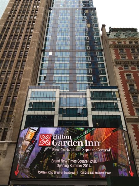 Guests praise the pleasant rooms. The hotel, the Hilton Garden Inn Times Square Central ...