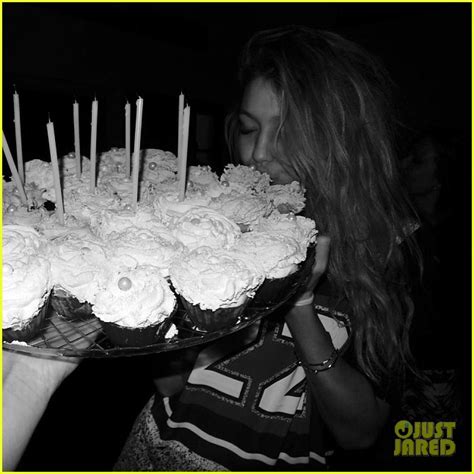 Cody Simpson Celebrates Gigi Hadids Birthday Peep The Party Pictures